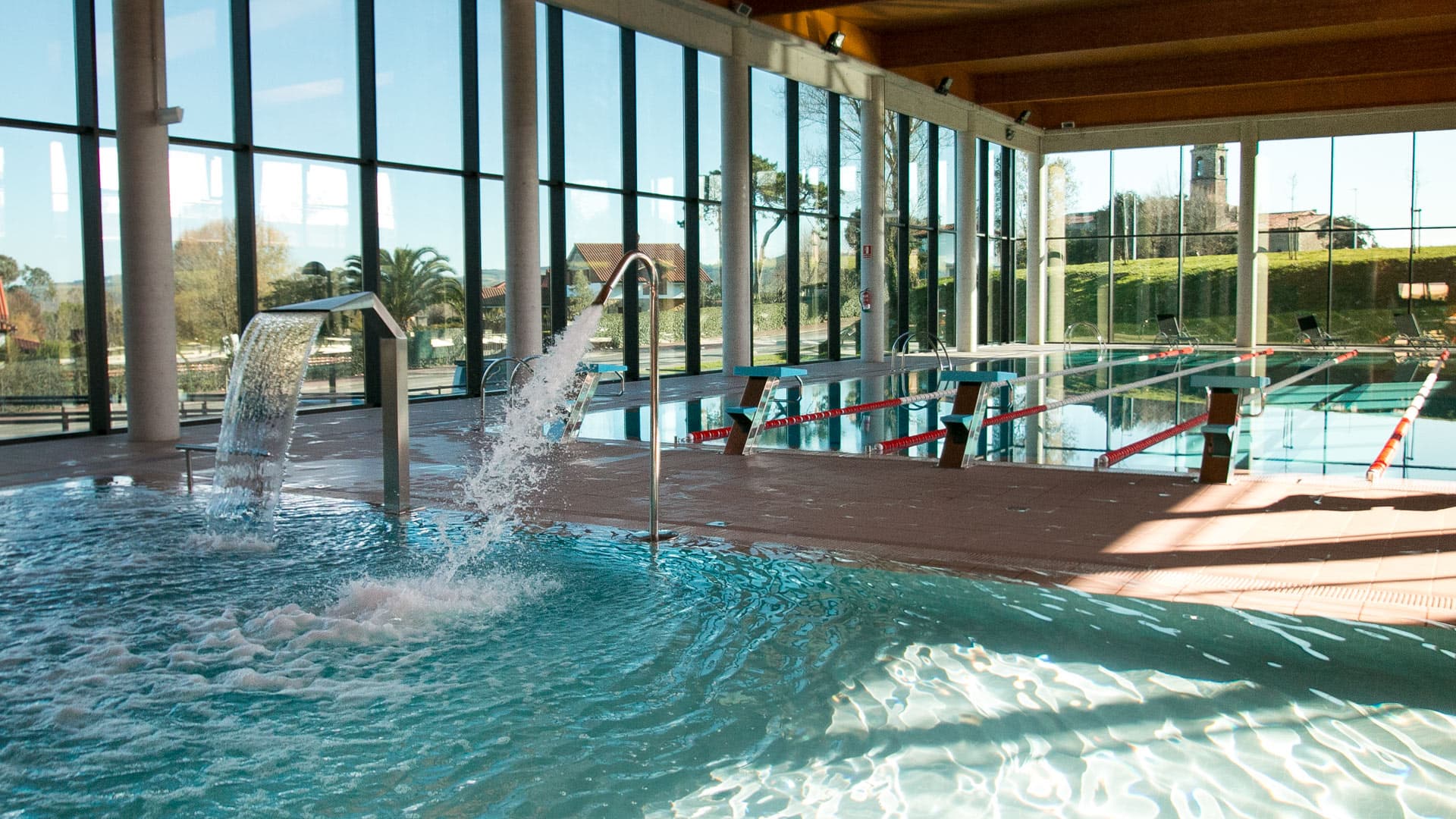 Pretium Sport Complex Ribamontán - natacion in Somo