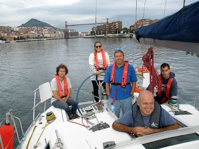 Escuela Náutica Izaro Nautic - natacion in Mungia