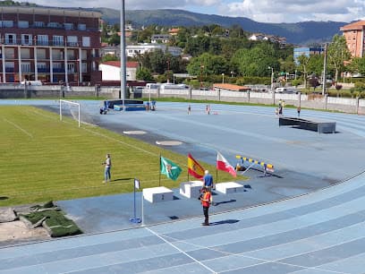 Complejo Deportivo La Cantábrica - baloncesto in Astillero