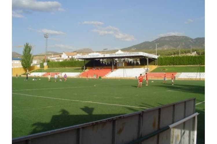 Campo de fútbol los hoyos - fútbol in La Zubia