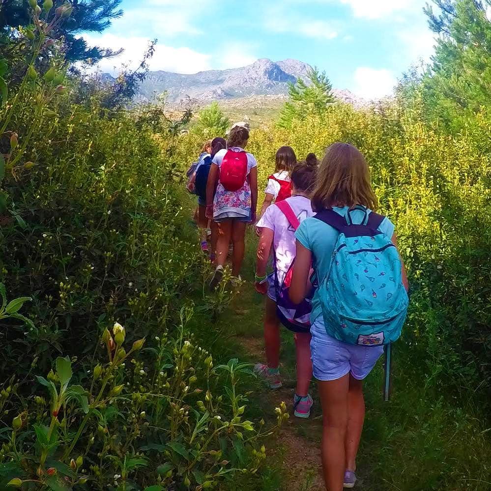 Mandarina Sports Club Deportivo - ski in Majadahonda