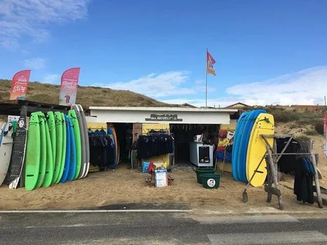 Contis Surf School - surf in Saint-Julien-en-Born