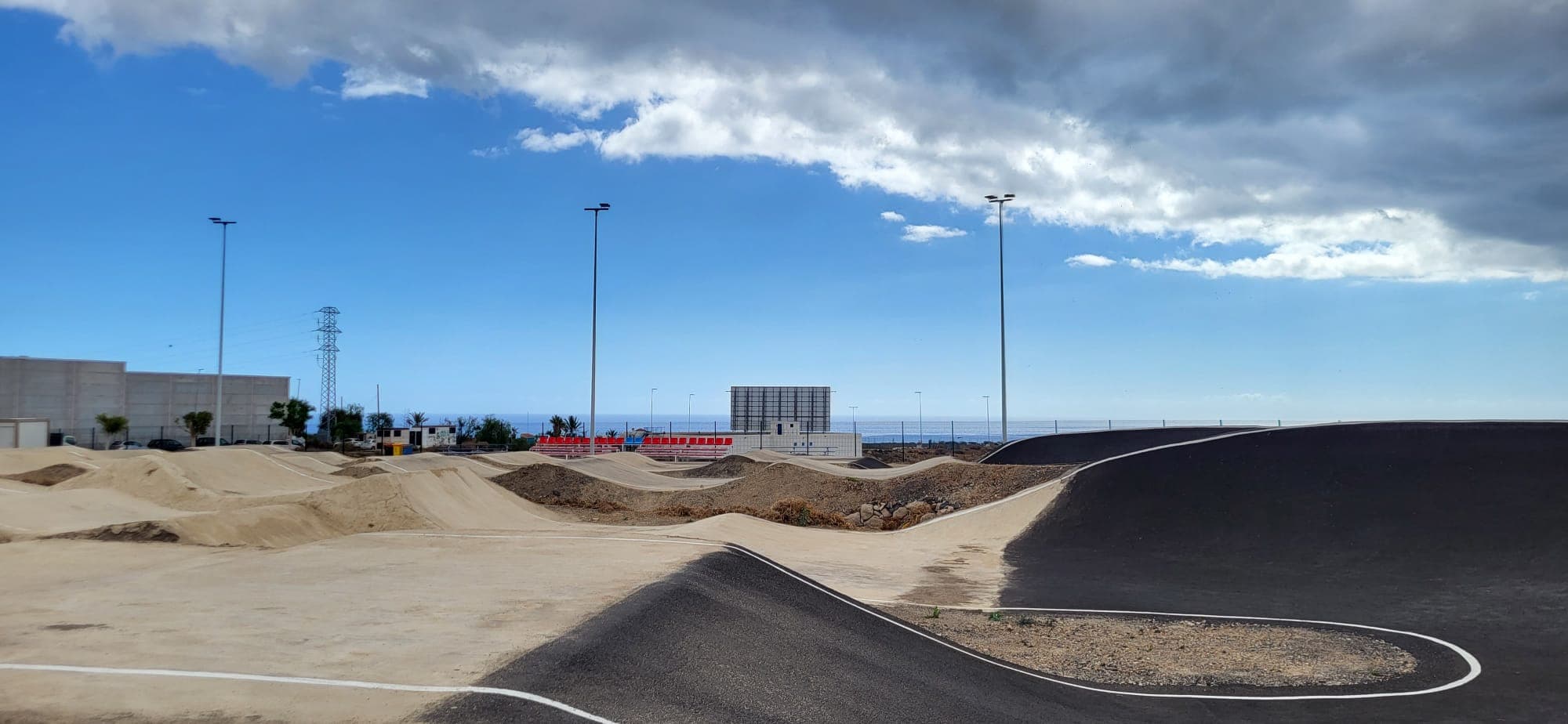 Polideportivo Las Chafiras - skateboard in San Miguel
