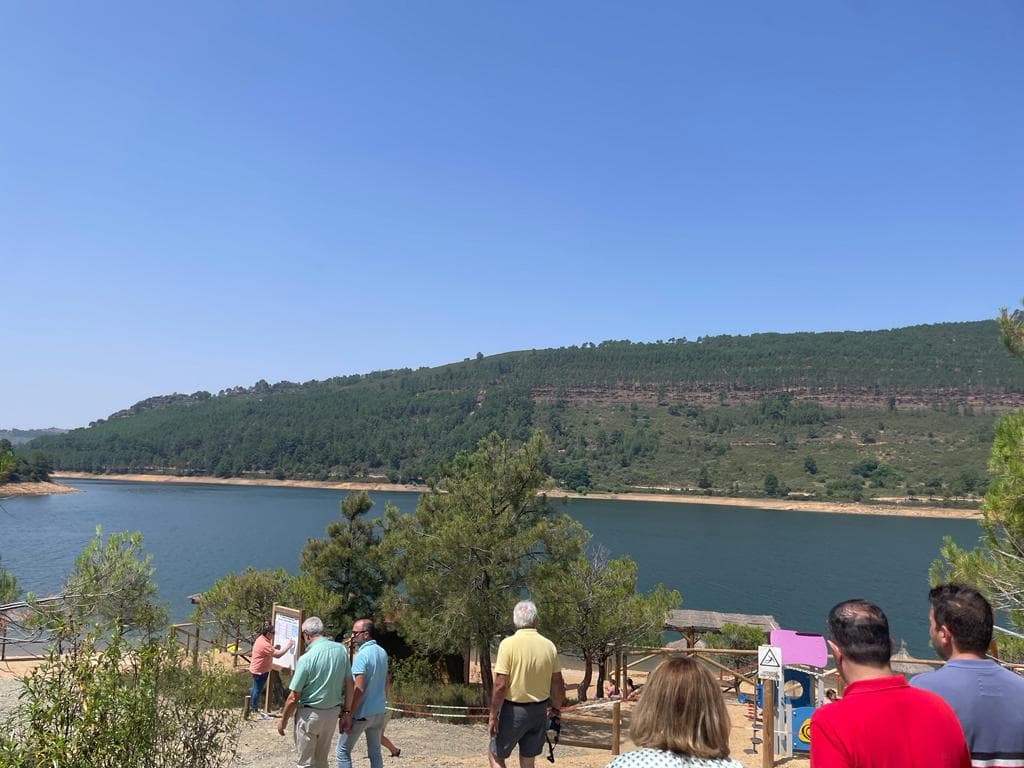 Piscina natural de Villasbuenas de Gata - natacion in Villasbuenas de Gata