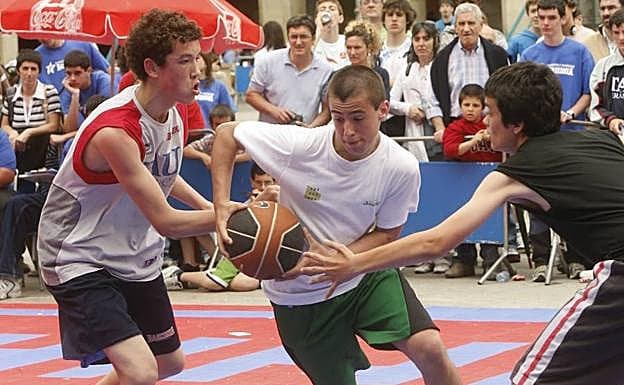 Saskibaloi-zelaia EVARISTO TXURRUKA - baloncesto in Areeta / Las Arenas